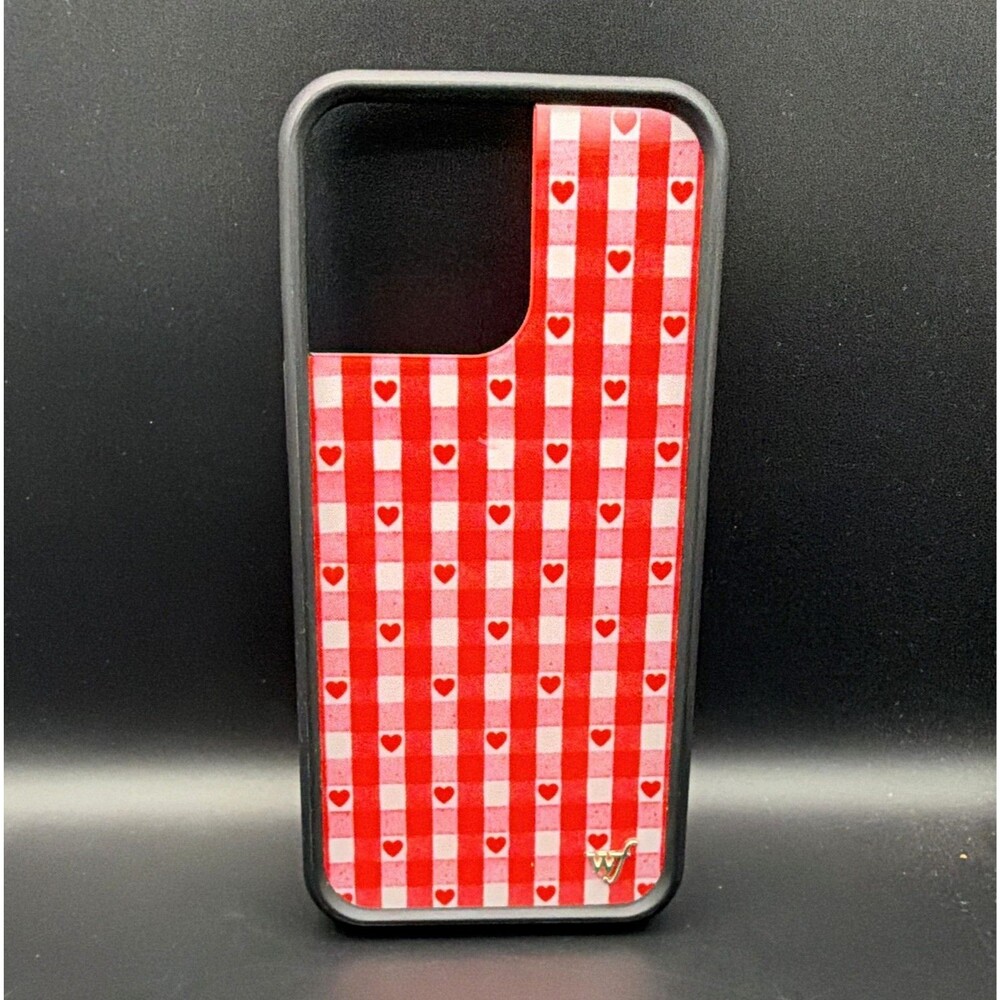 Wildflower 14 pro max Red and White Gingham Hearts Patterned case